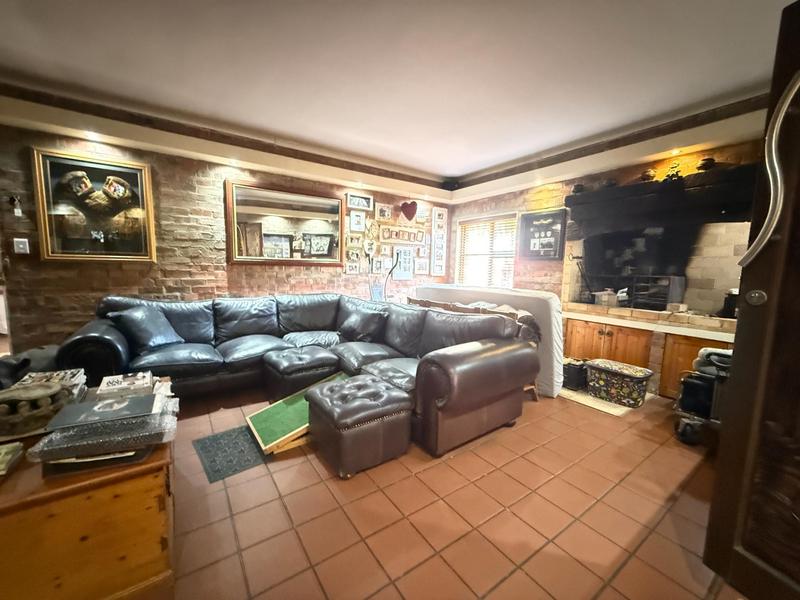 2 Bedroom Property for Sale in Die Wingerd Western Cape